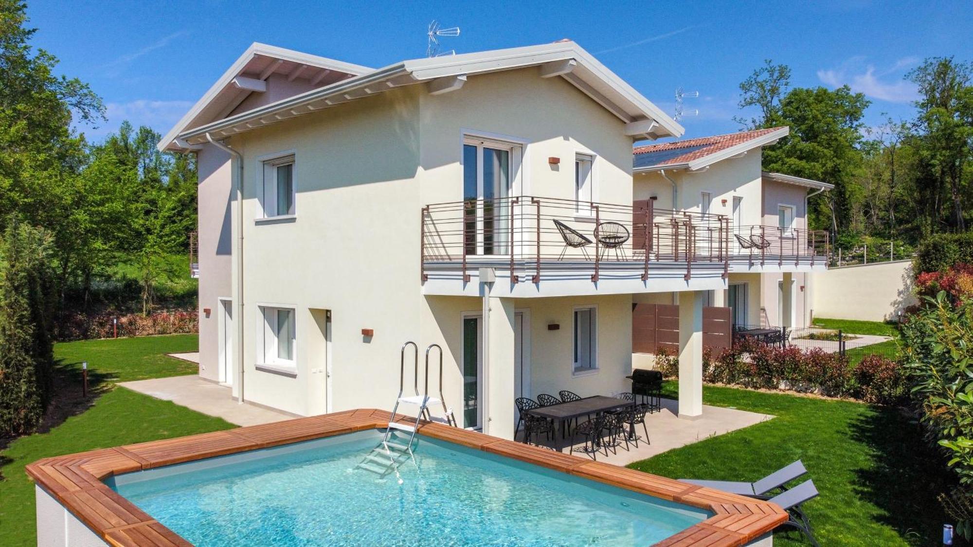 Luxury Villas Gardenia With Private Pool Padenghe sul Garda Esterno foto