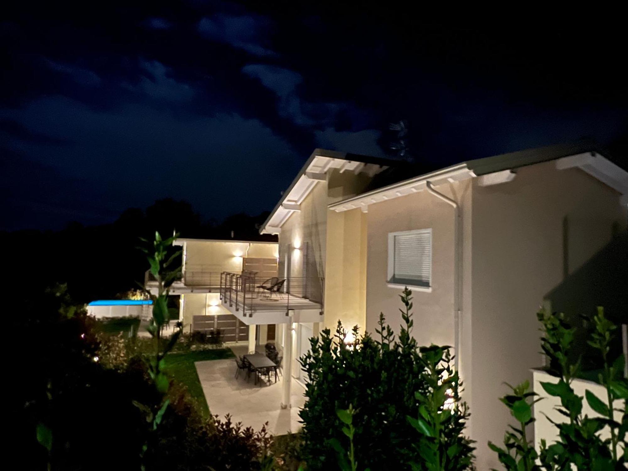 Luxury Villas Gardenia With Private Pool Padenghe sul Garda Esterno foto