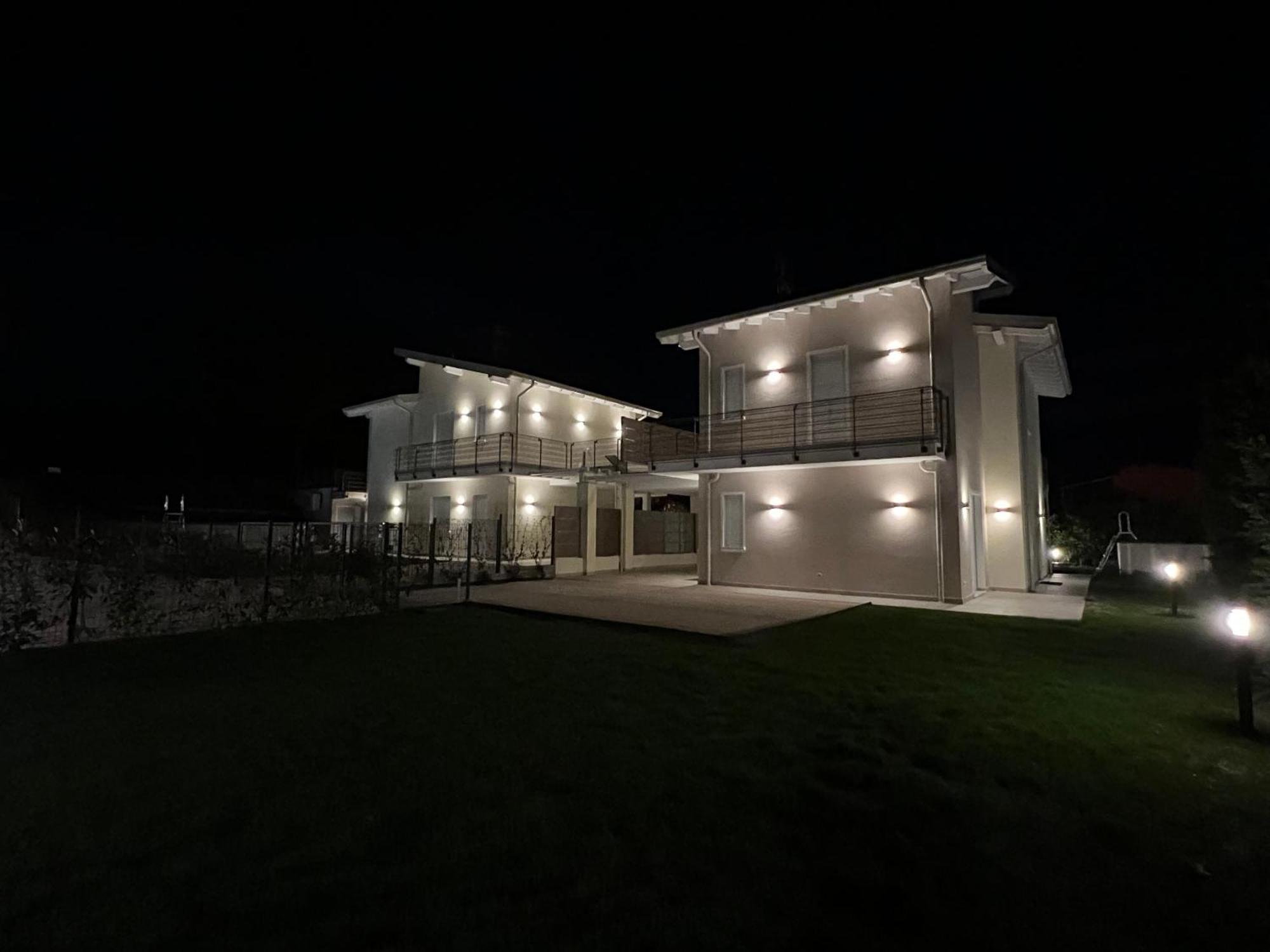 Luxury Villas Gardenia With Private Pool Padenghe sul Garda Esterno foto