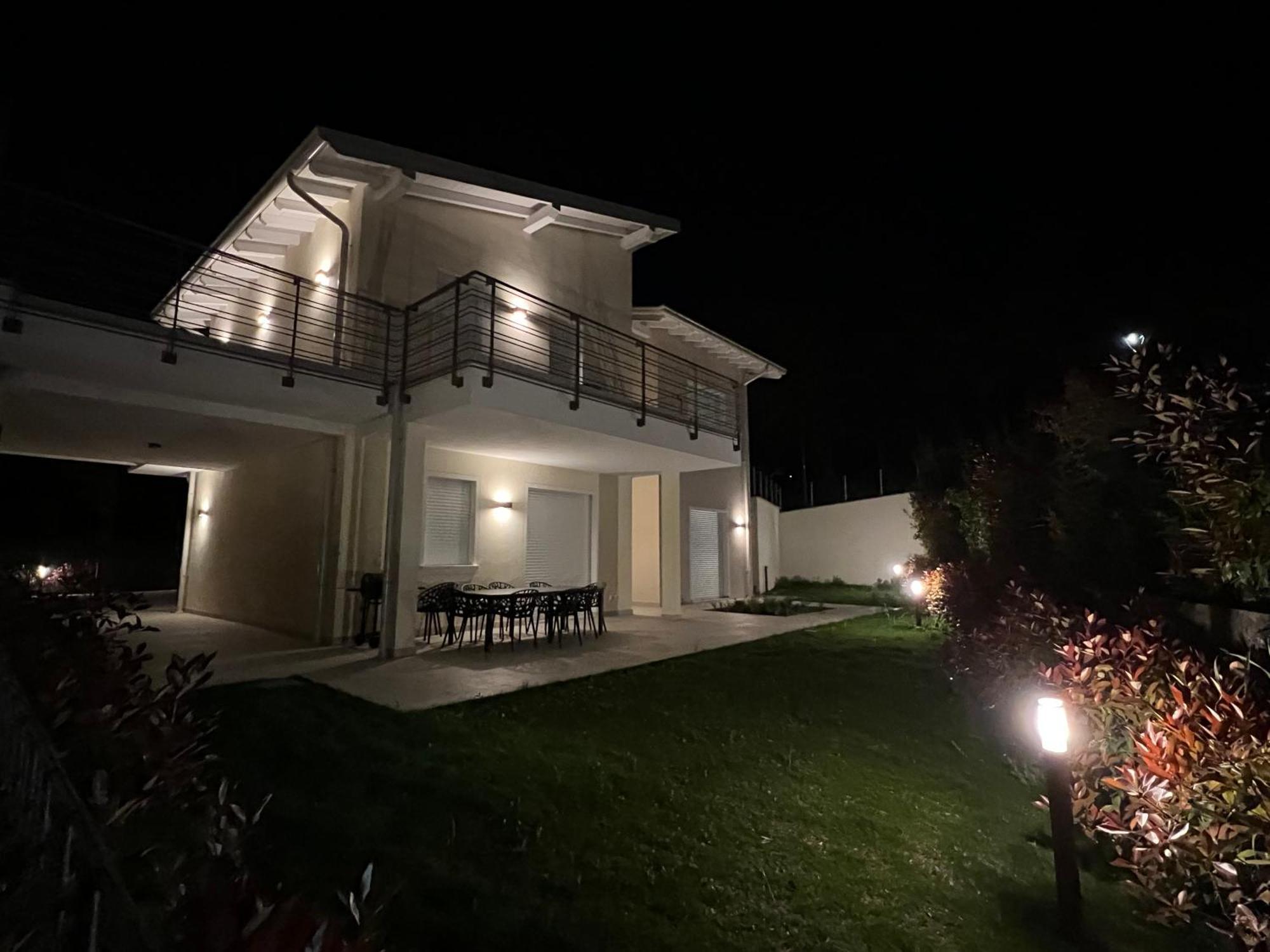 Luxury Villas Gardenia With Private Pool Padenghe sul Garda Esterno foto