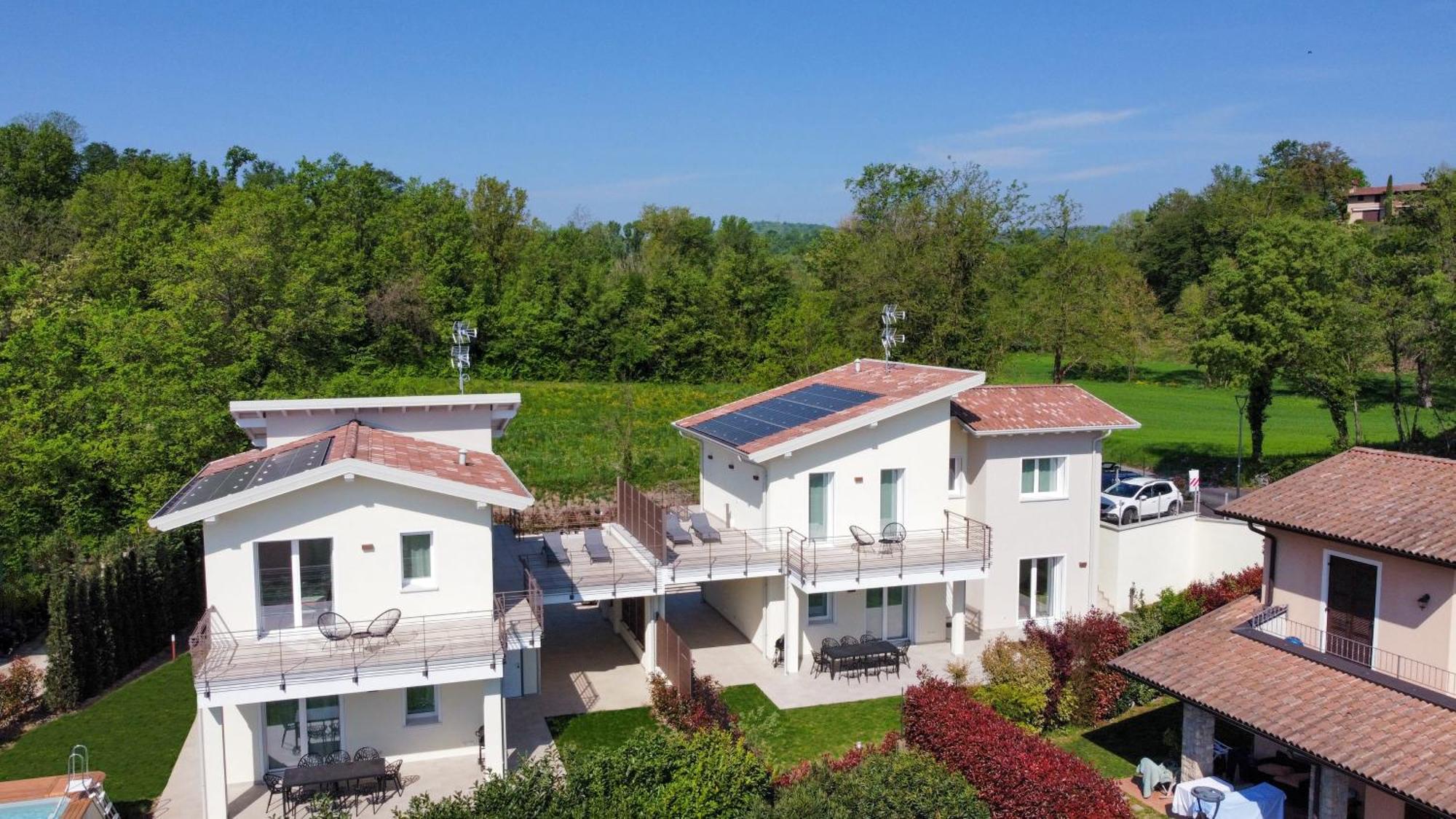 Luxury Villas Gardenia With Private Pool Padenghe sul Garda Esterno foto